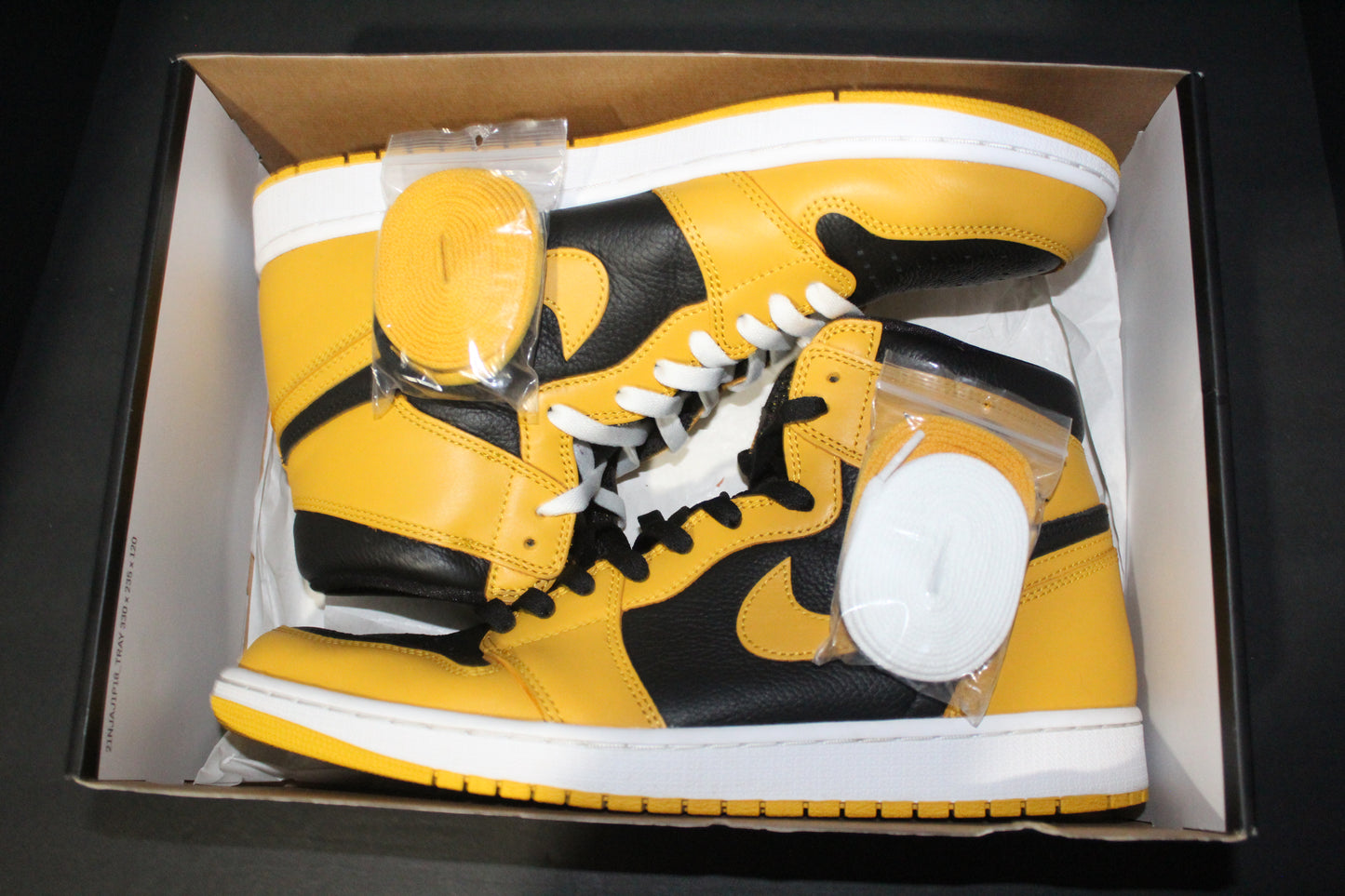 Size 12 - Air Jordan 1 Retro Pollen - 555088-701