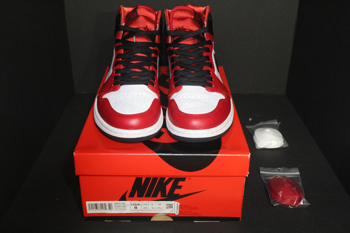 Jordan 1 Retro High “Satin Snake Chicago” (Women’s)*VNDS*