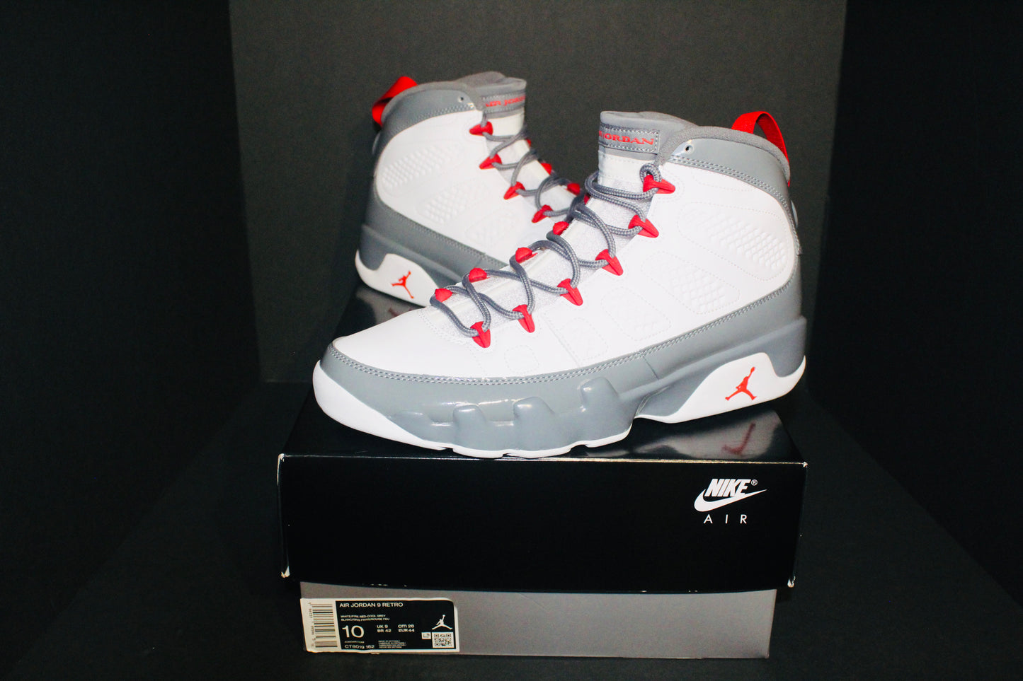 Air Jordan 9 Retro “Fire Red”*DS/NEW*