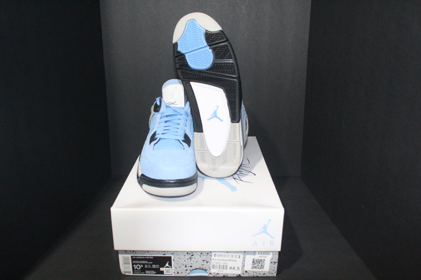 Size 10.5 - Air Jordan 4 Retro University Blue (UNC) - CT8527-400 *VNDS*