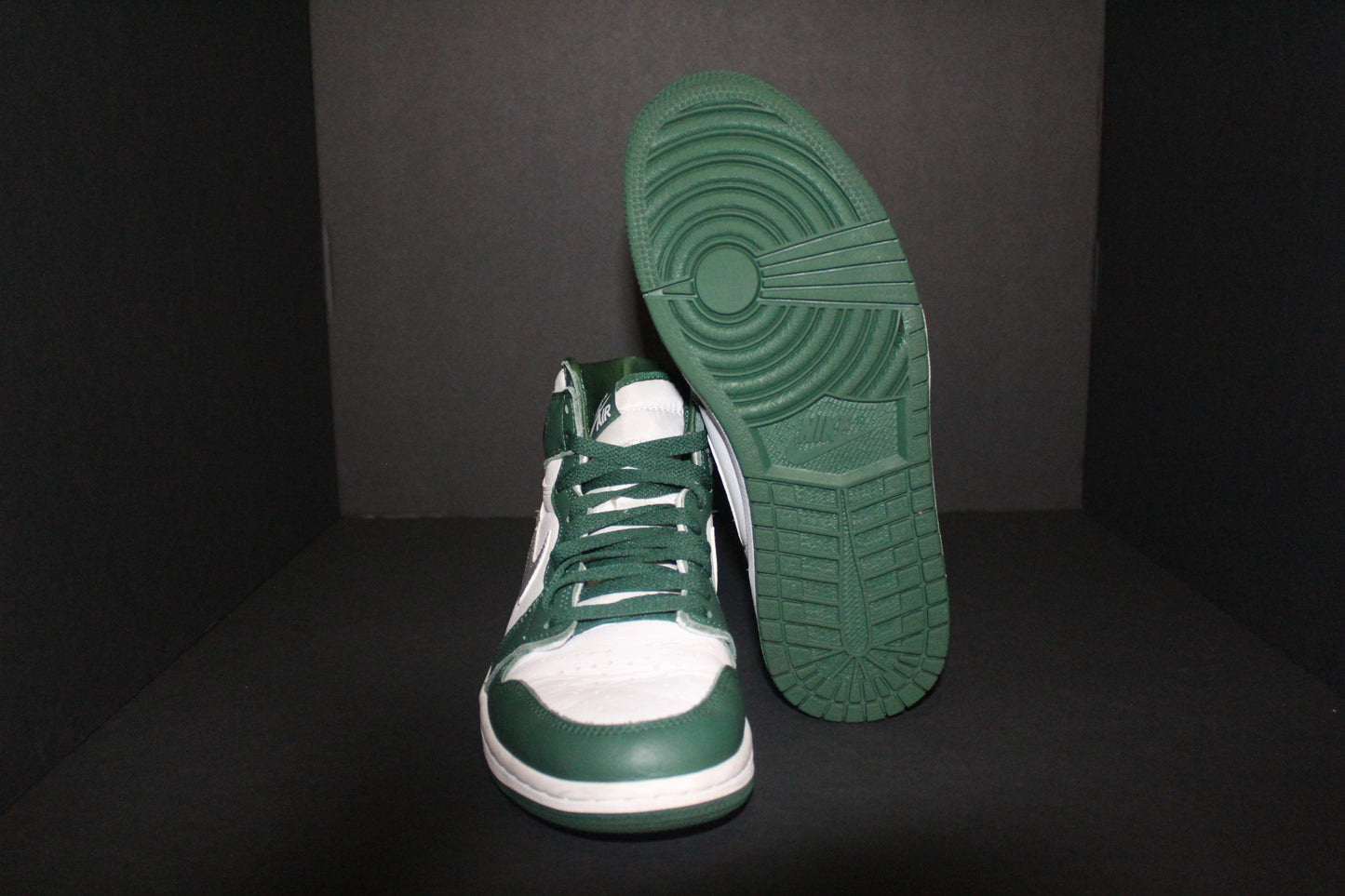 Air Jordan 1 Retro High OG “Gorge Green”*VNDS NO BOX*