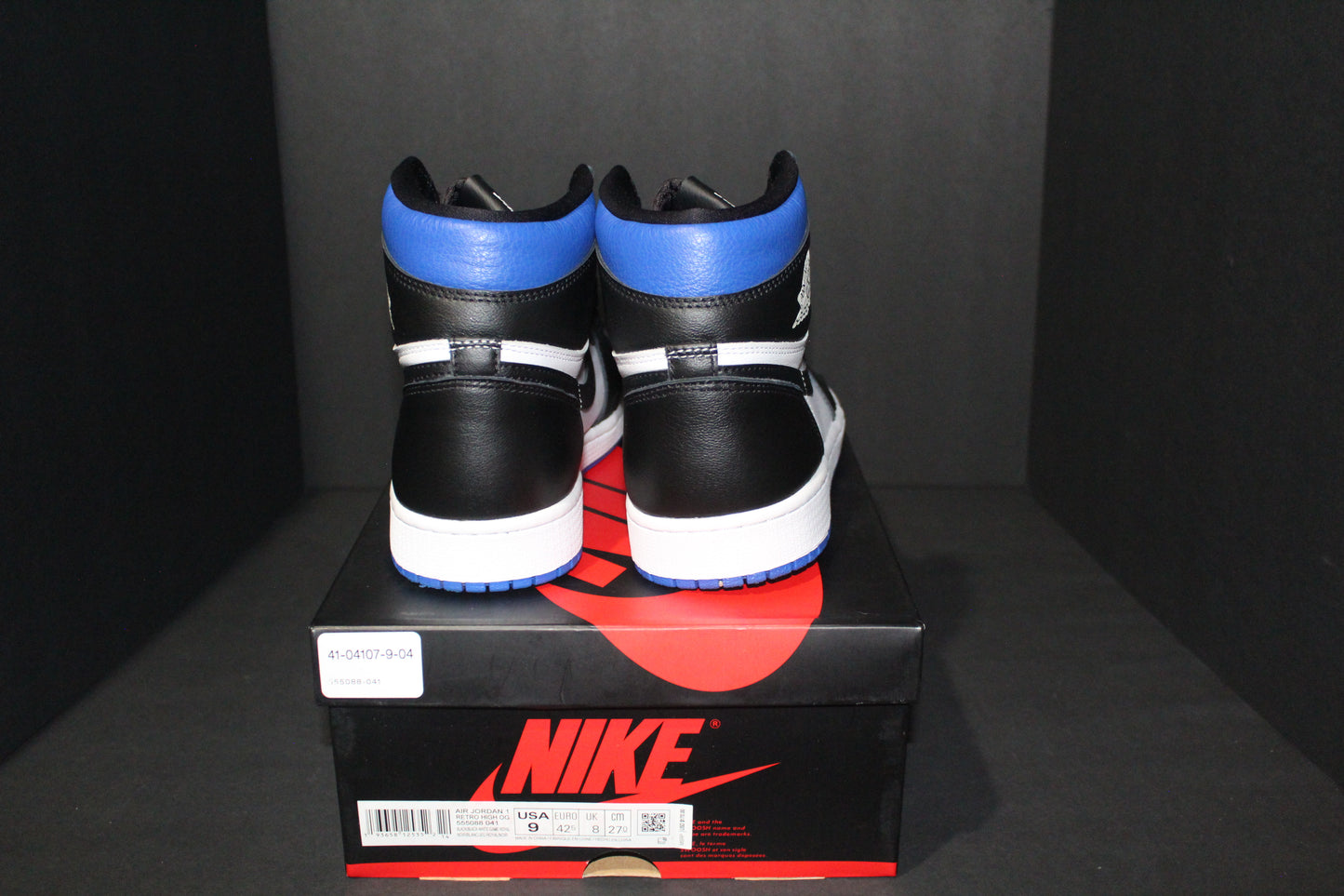 Size 9 - Air Jordan 1 Retro High Royal Toe - 555088-041