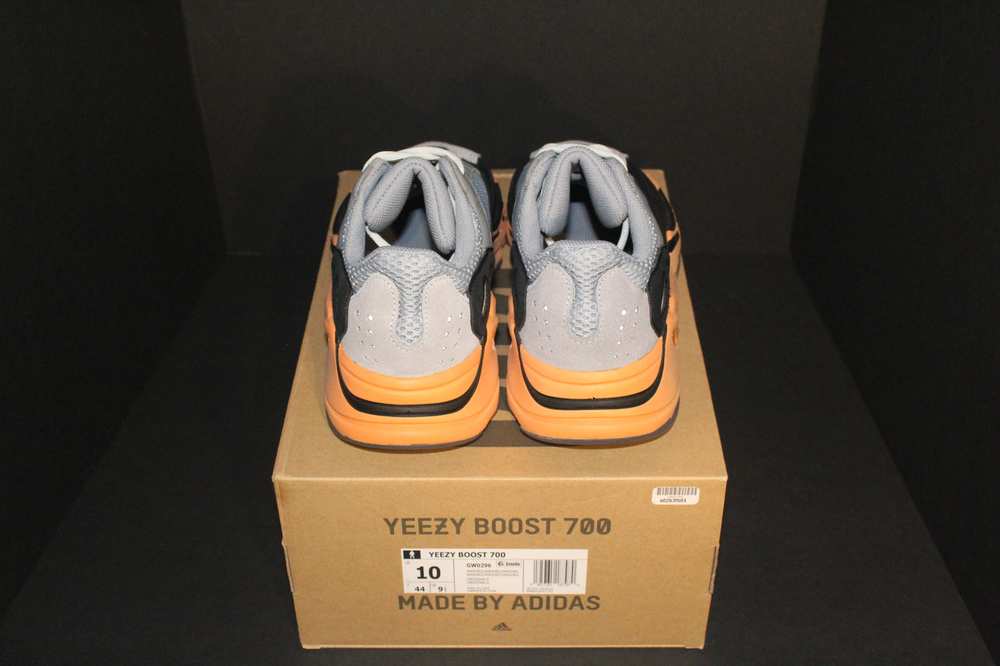 Adidas Yeezy Boost 700 “Wash Orange” *VNDS*