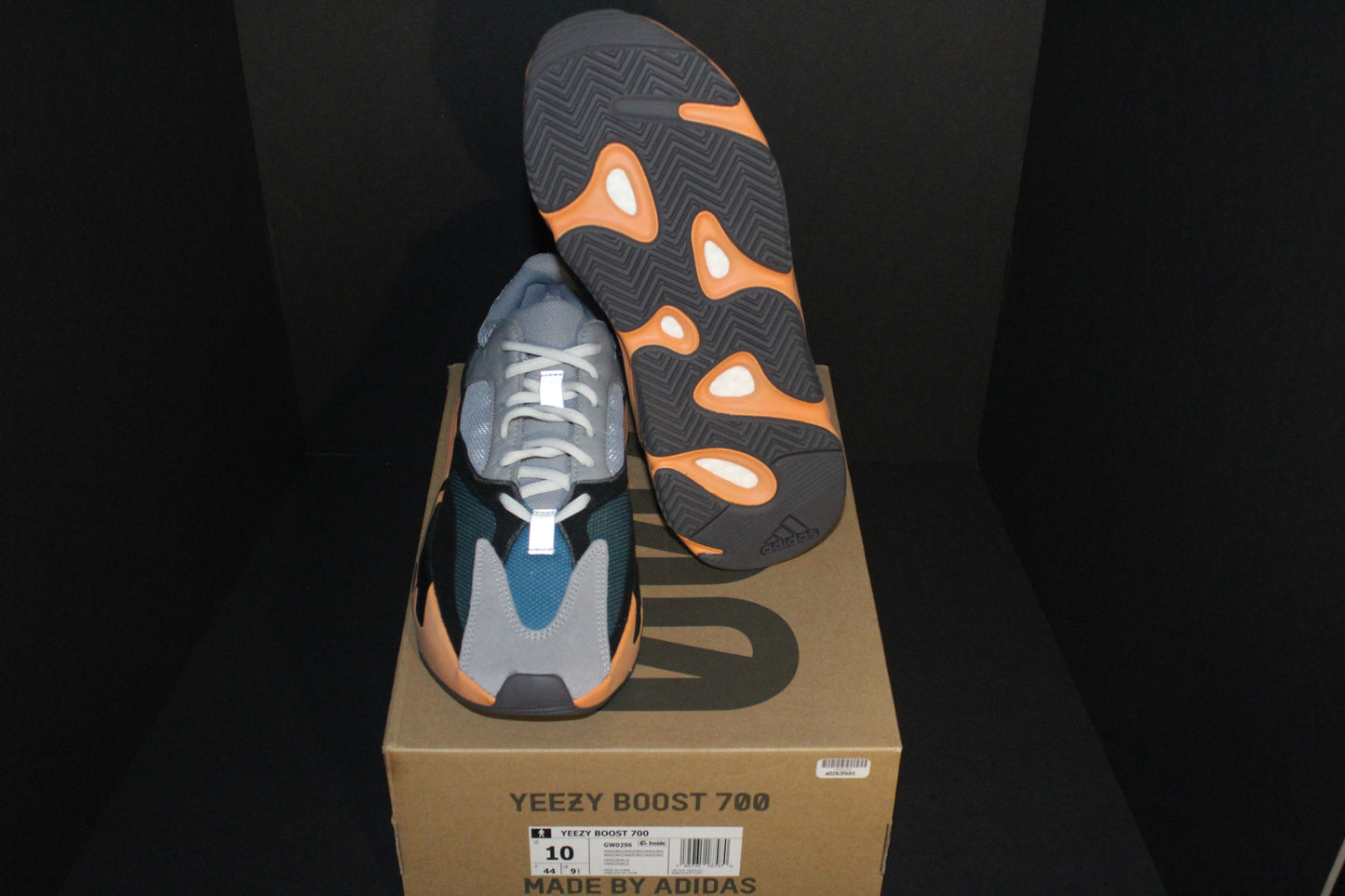 Adidas Yeezy Boost 700 “Wash Orange” *VNDS*