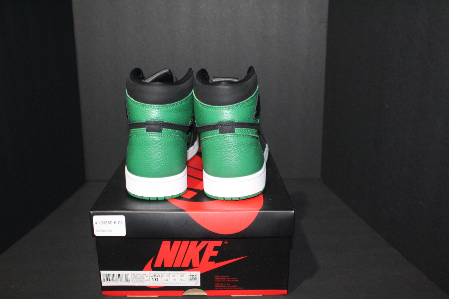 Size 10 - Air Jordan 1 Retro High Pine Green Black 2.0 - 555088-030
