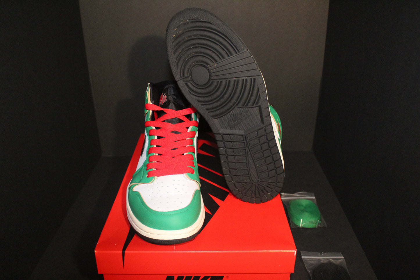 Jordan 1 Retro High “Lucky Green” (Women’s)*VNDS*
