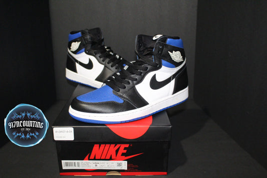 Size 9 - Air Jordan 1 Retro High Royal Toe - 555088-041