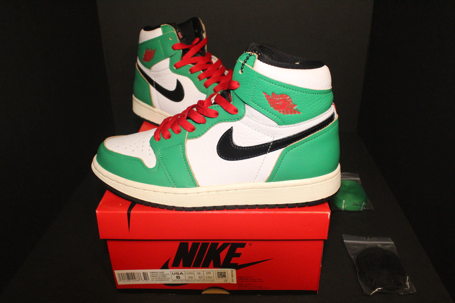 Jordan 1 Retro High “Lucky Green” (Women’s)*VNDS*