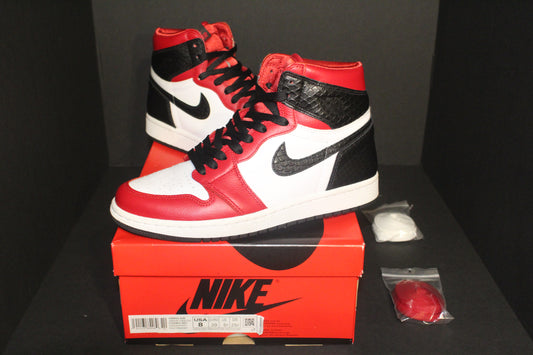 Jordan 1 Retro High “Satin Snake Chicago” (Women’s)*VNDS*