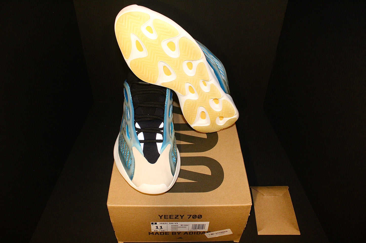 Adidas Yeezy 700 V3 “Arzareth”*USED*